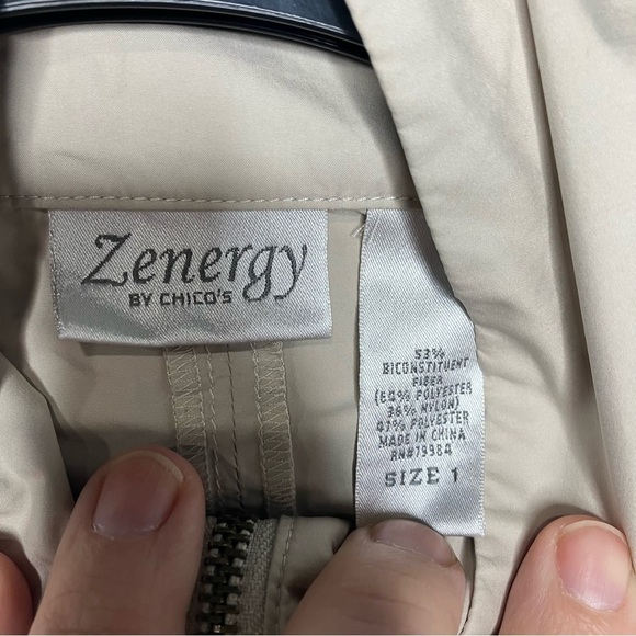 Zenergy by Chico’s lightweight studded jacket size 1 - Picture 3 of 6